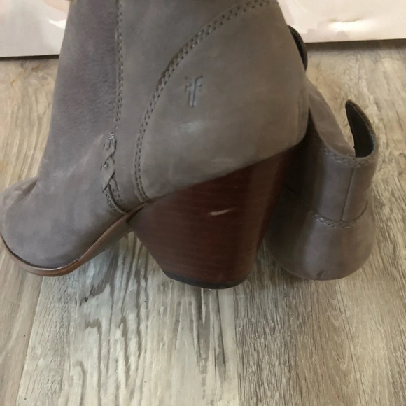 ! Frye WOMEN Reina Cut Out Bootie Black size 10 - Picture 5 of 8